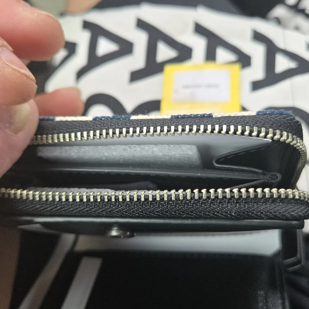 Marc Jacobs 'The Wallet' Striped Card Case - Navy & Cream - Picture 5 of 6